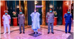 Buhari with new army chiefs