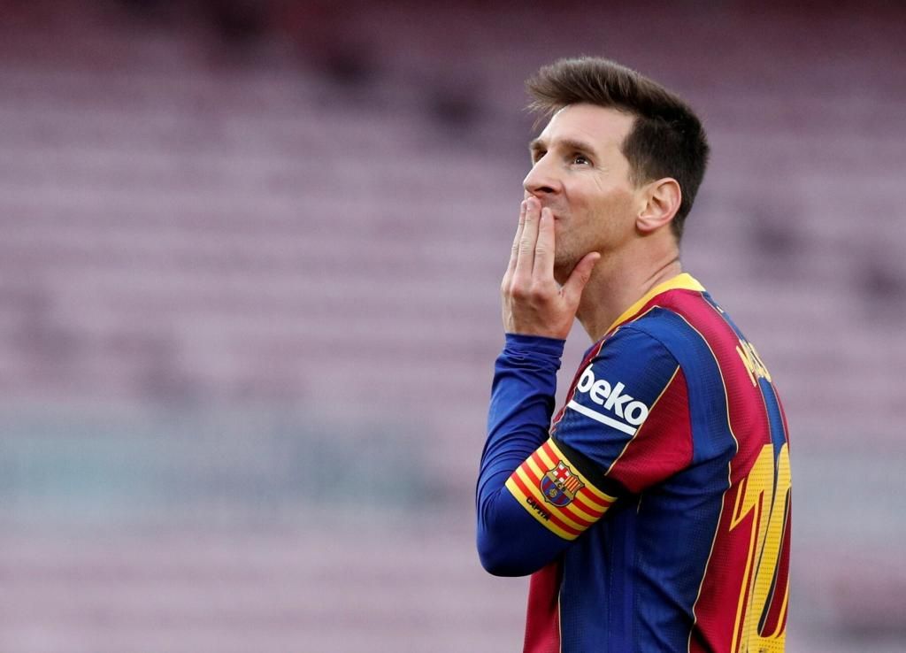I don't rate Messi among football's greatest players - Van Basten