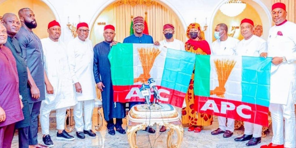 PDP, APGA lawmakers defect to APC in Anambra