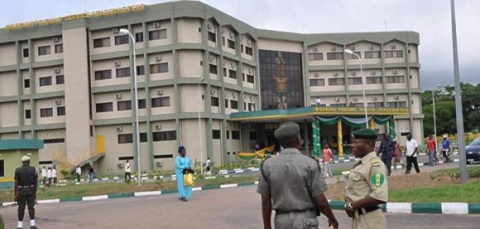262 Oyo prison escapees recaptured, 575 still at large