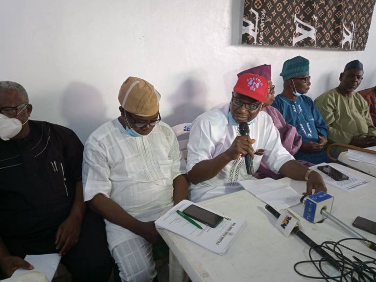 Osun West APC leaders for Oyetola
