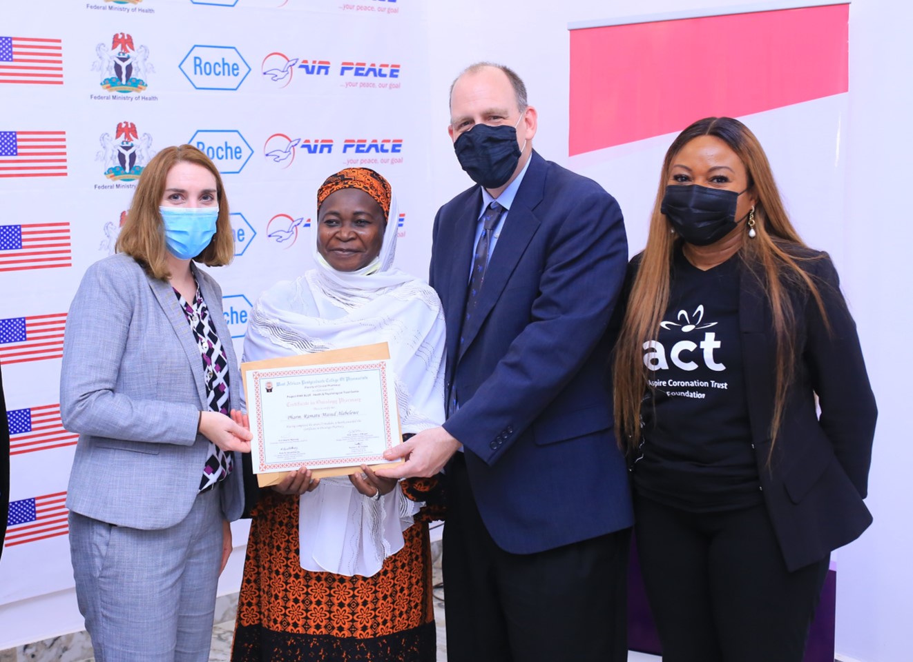From left: Professor Cindy O’Bryant of the University of Colorado; Chairperson, Oncology Pharmacy Practitioners Association of Nigeria, Ramatu Masu’d Alabelewe; Professor Donald Harvey of Emory University and Director, Programs and Grant, ACT Foundation, Ndifreke Okwuegbunam at the closing ceremony and presentation of certificates to participants of a Cancer Treatment and Care Workshop organized for pharmacy oncologists in Lagos.