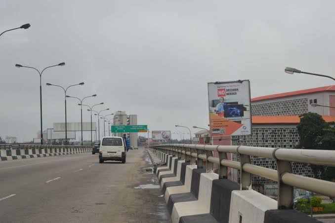 Lagos govt partially closes Marina Bridge for repairs