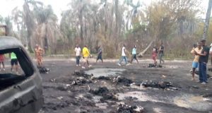 Manhunt on for suspects as 100 die in Nigeria refinery blast