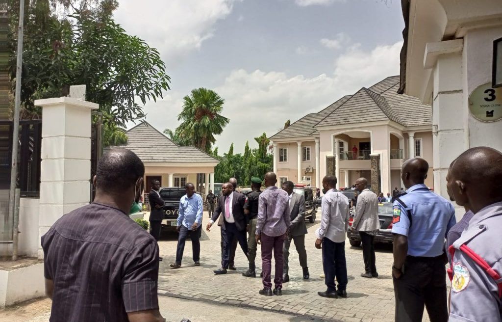 Just In: EFCC operatives besiege Rochas Okorocha’s Abuja residence