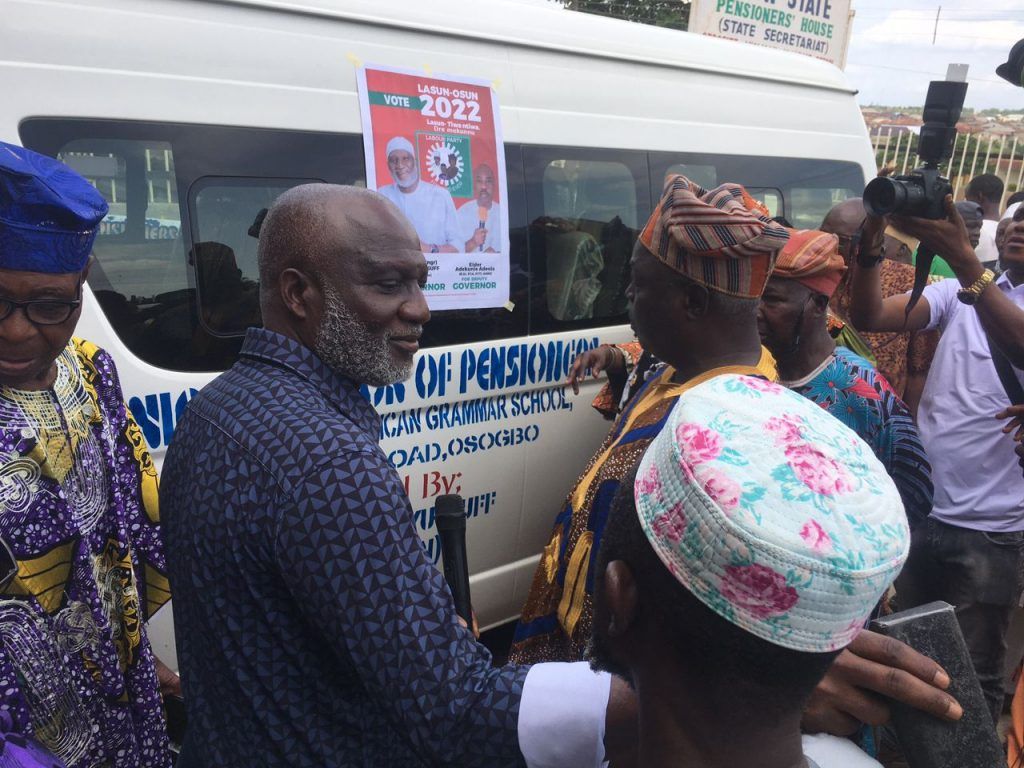 Osun 2022: Ex- reps deputy speaker, Lasun donates bus to pensioners, promises increase in pension if elected