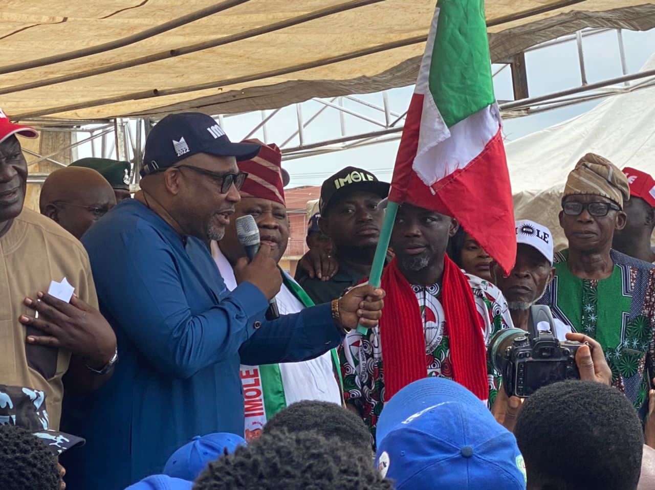 Osun 2022: Ex- Aregbesola's aide defects to PDP, backs Senator Adeleke