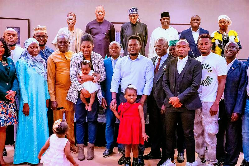 PHOTOS: Buhari meets Nigerians in Portugal 