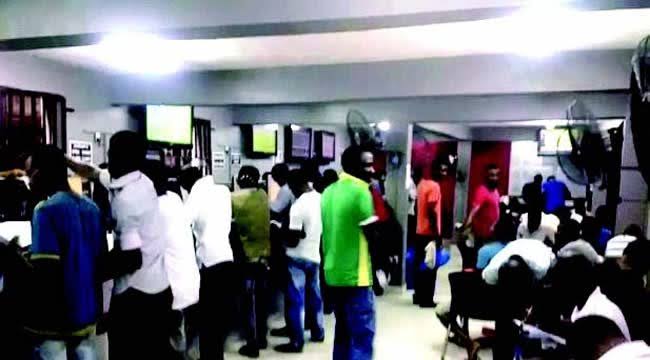 Nigerians express outrage over impunity by public officials