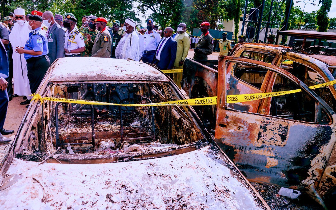 Kuje Attack: Terrorists stole N82m, $36,000 belonging to high profile detainees - Sources