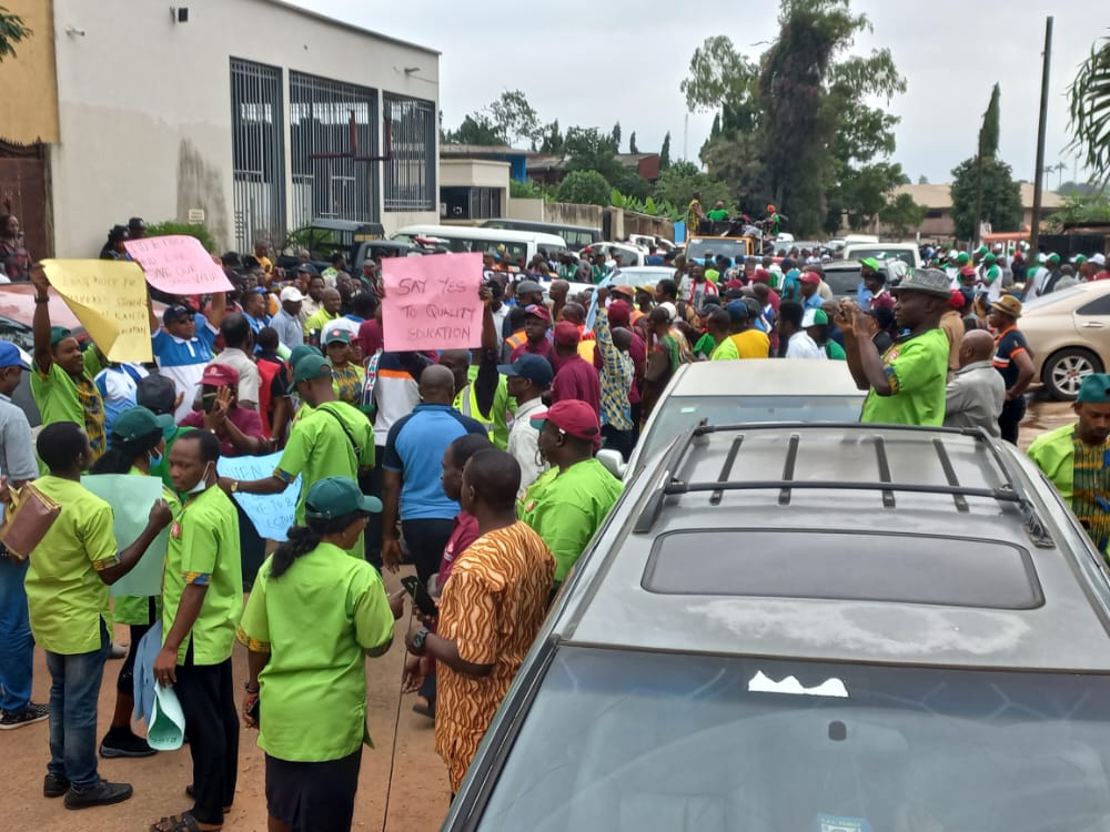 Pictures, video: NLC protests in Ibadan