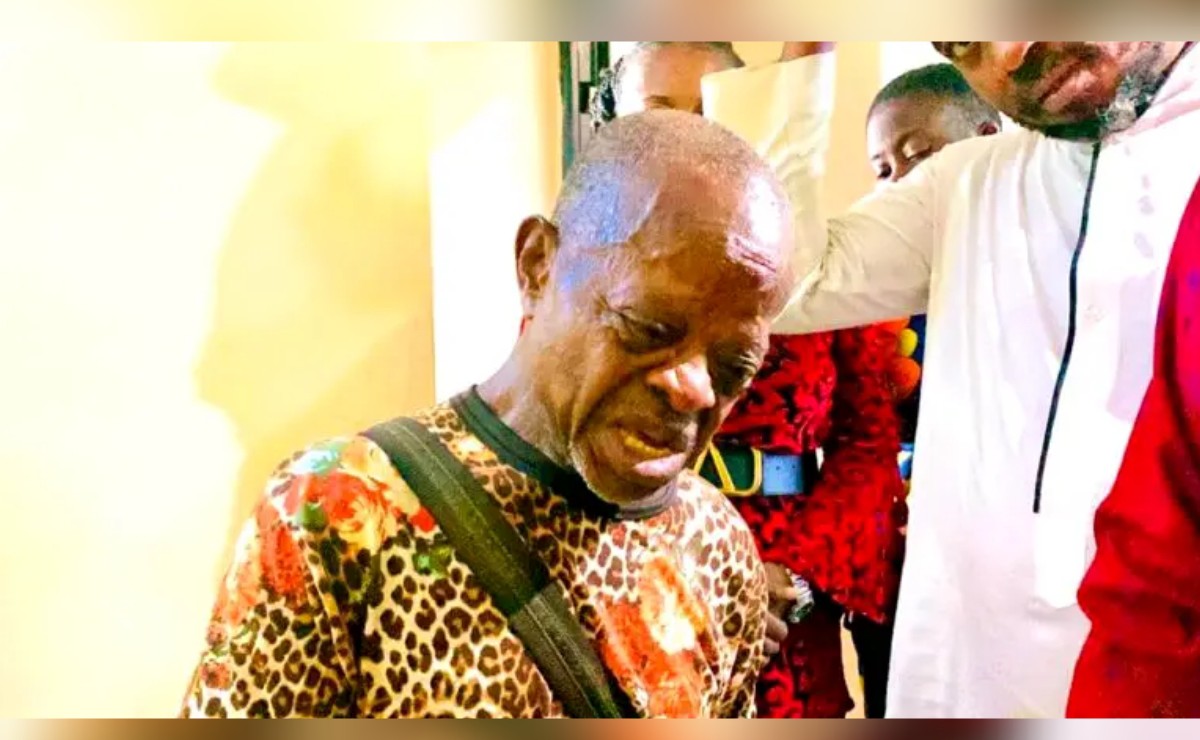 Homeless actor, Aguba in tears after receiving house gift