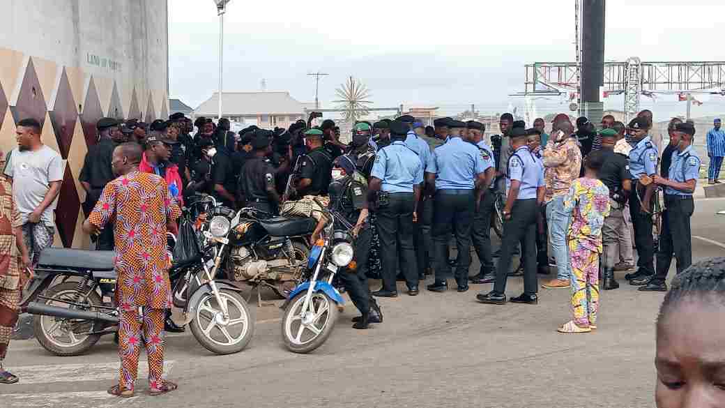 Osun: Police constabularies protest 'non payment' of 18 months salaries