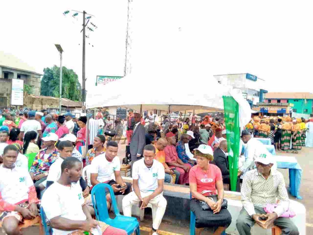 Roads deserted as Buhari lands in Imo