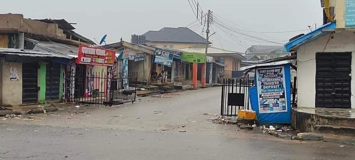 Roads deserted as Buhari lands in Imo