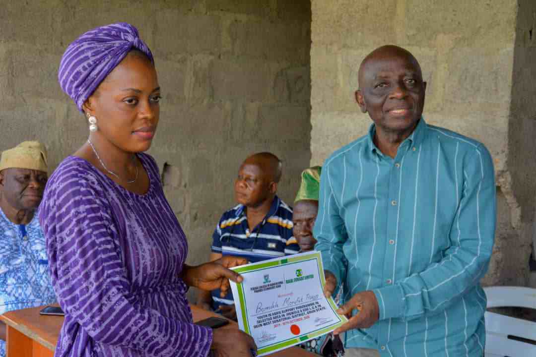 Osun Senator, Oriolowo empowers 50 people with 100 cattle, cash grants.