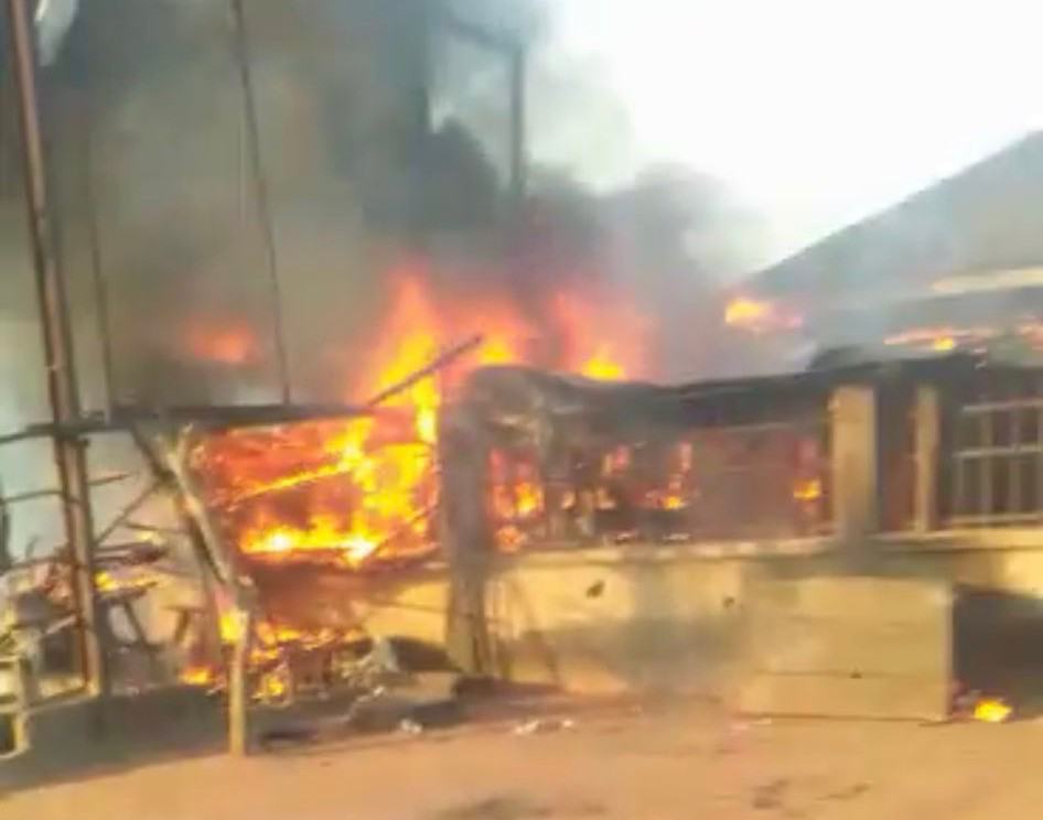 Over 10 dead, scores missing, houses burnt as soldiers invade Abia communities