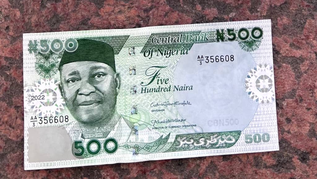 PHOTOS: Buhari launches redesigned naira notes