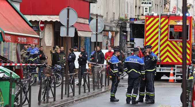 Gunman shoots three dead in Paris, injures four