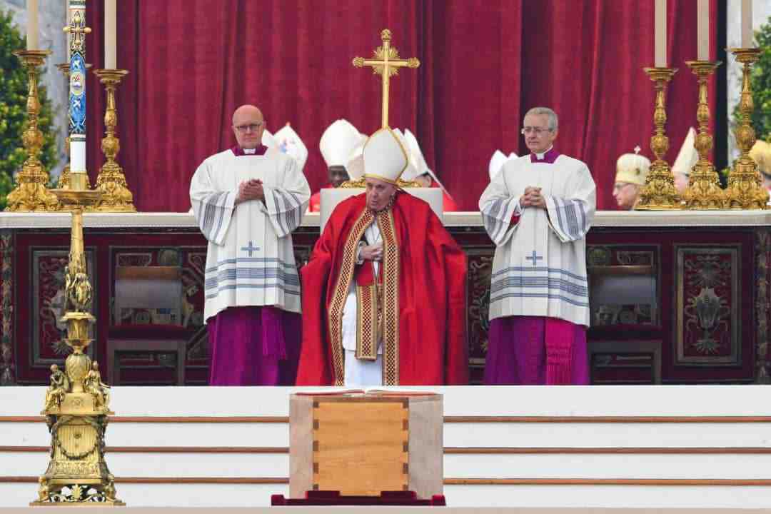 Pope Benedict's funeral mass holds at St Peter's Square
