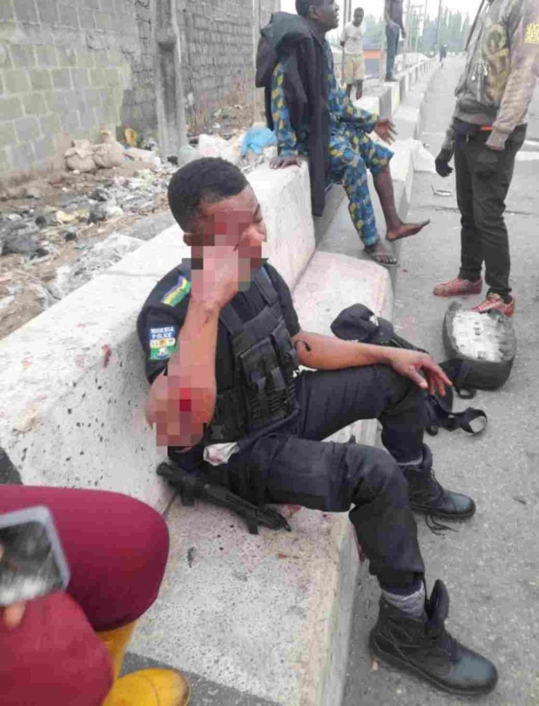 Hit-and-run driver injures policeman in Lagos