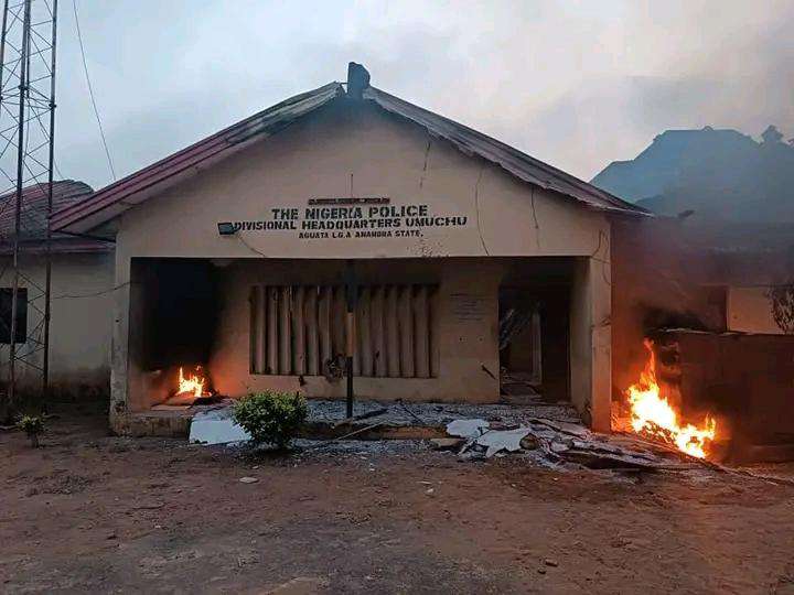 Hoodlums burn Anambra police station