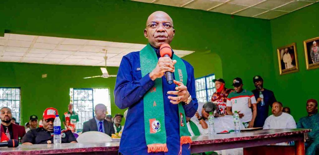 Abia local govt workers pass vote of confidence on Gov Otti