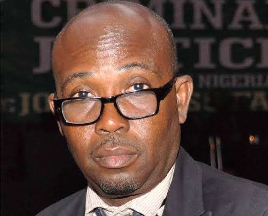 I Read, Therefore I Am, By Austin Inyang