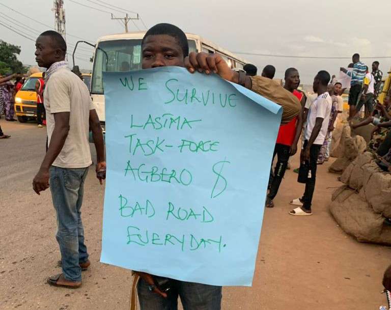 VIDEO: Lagos drivers protest against increasing extortion by touts