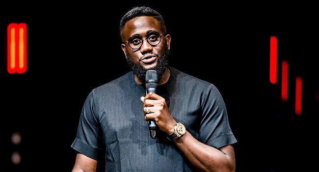 Prophet Arayomi, family leave Nigeria after DSS arrest, aide still in custody
