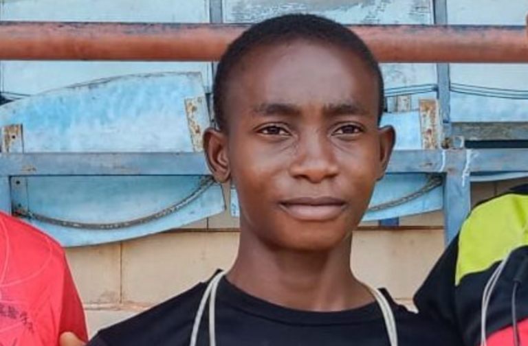 Nigerian pupil, Philip Solomon emerges Guinness World Record holder for most skips on one foot