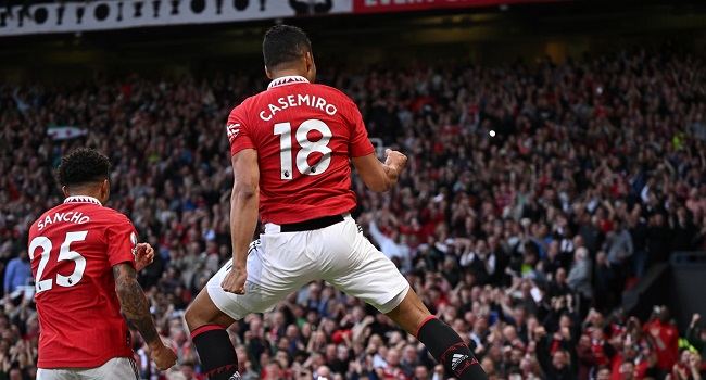 Man United beat Chelsea 4-1 to secure Champions League spot