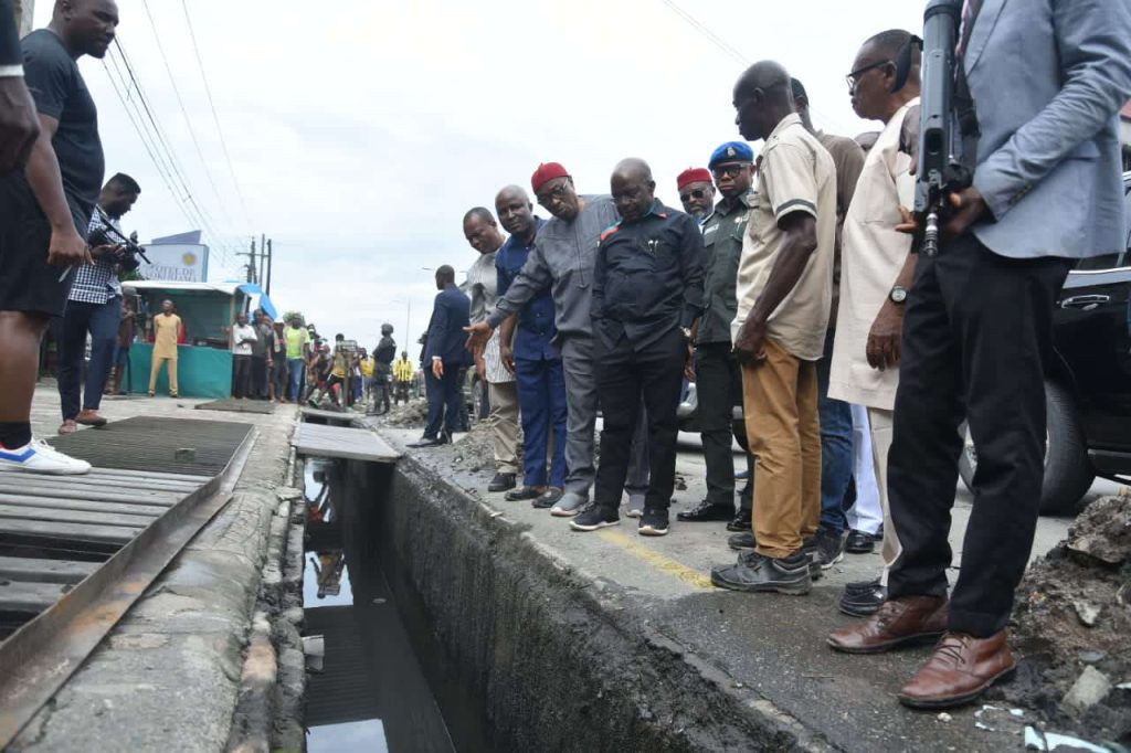 Joy in Aba as Gov Otti hands over road projects to contractors