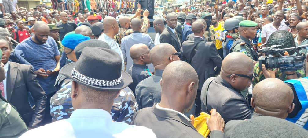 JUST IN: Gov Otti storms Ariaria market, orders opening of shops