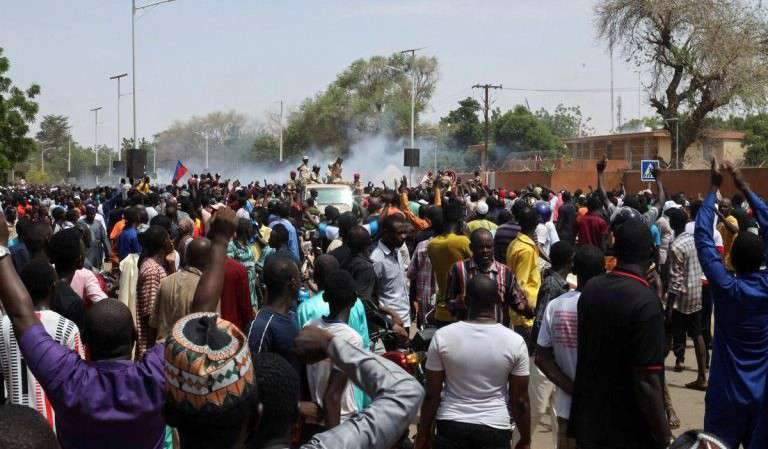Hundreds of coup supporters gather in Niger capital for rally