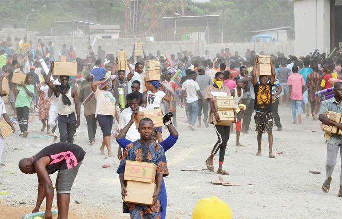 Hardship: Residents loot warehouse in Bayelsa