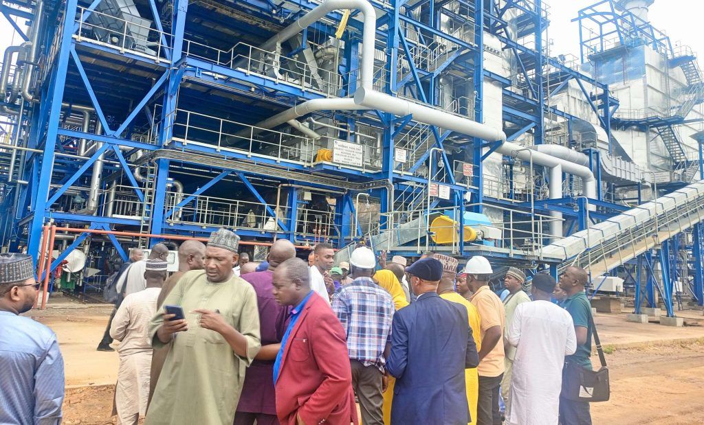 FG, global oil traders clash over Dangote Refinery's products