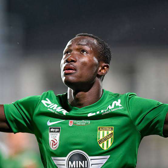 Ghanaian striker Raphael Dwamena collapses, dies during football match