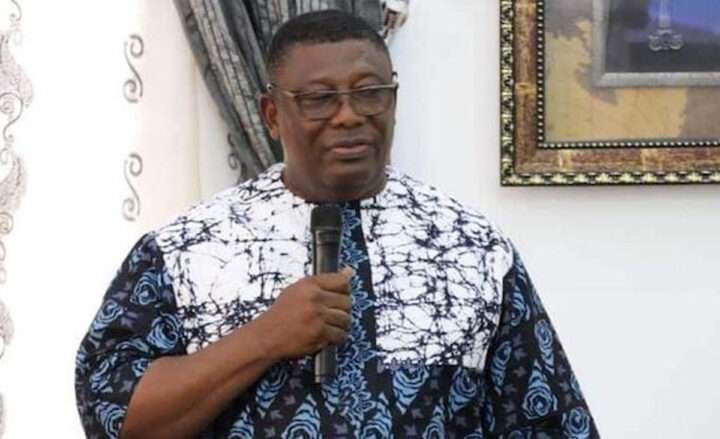 Augustine Akobundu sworn in, replaces LP's Nwokocha as Abia central senator