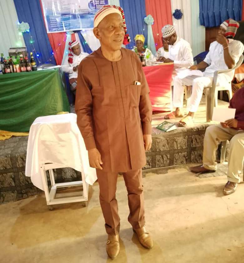 Abia community presents Pillar of Peace award to veteran journalist, Peter Okore