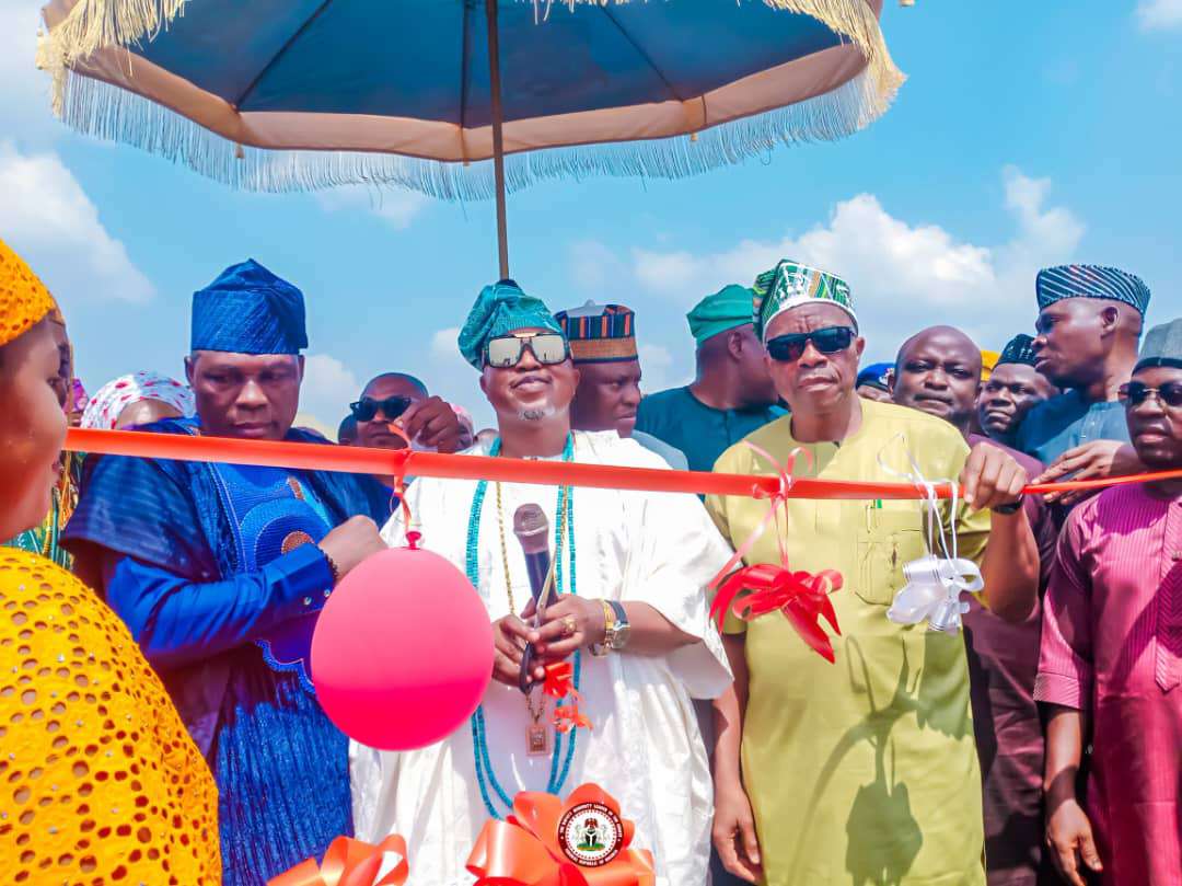 Osun West senator, Oyewumi commissions roads, empowers constituents