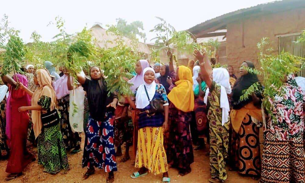 Olufon Stool: Orolu women reject selection process, stage protest
