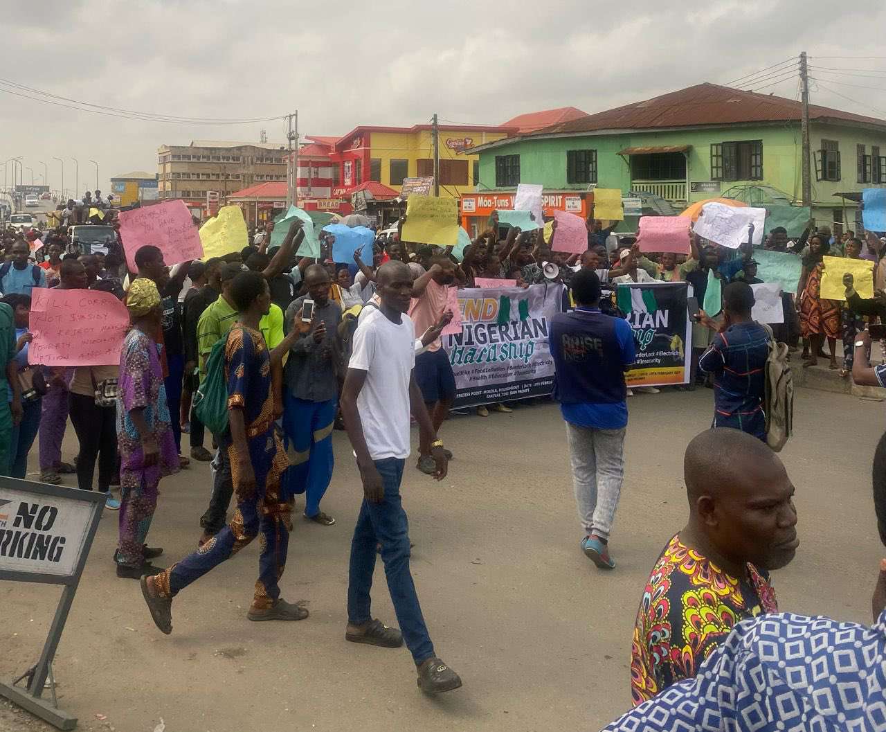 Residents chant anti Tinubu songs as cost of living protest rocks Ibadan