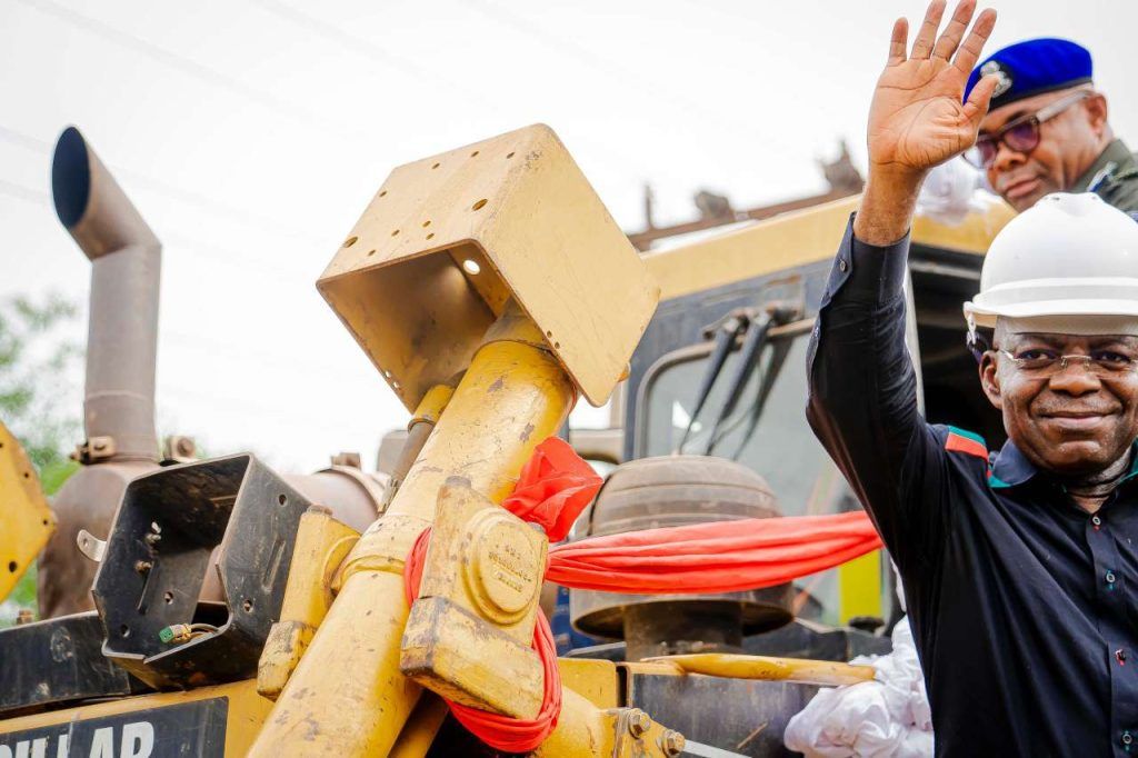 Gov Otti flags off 30km Arochukwu-Ozuabam road, says area will be left behind
