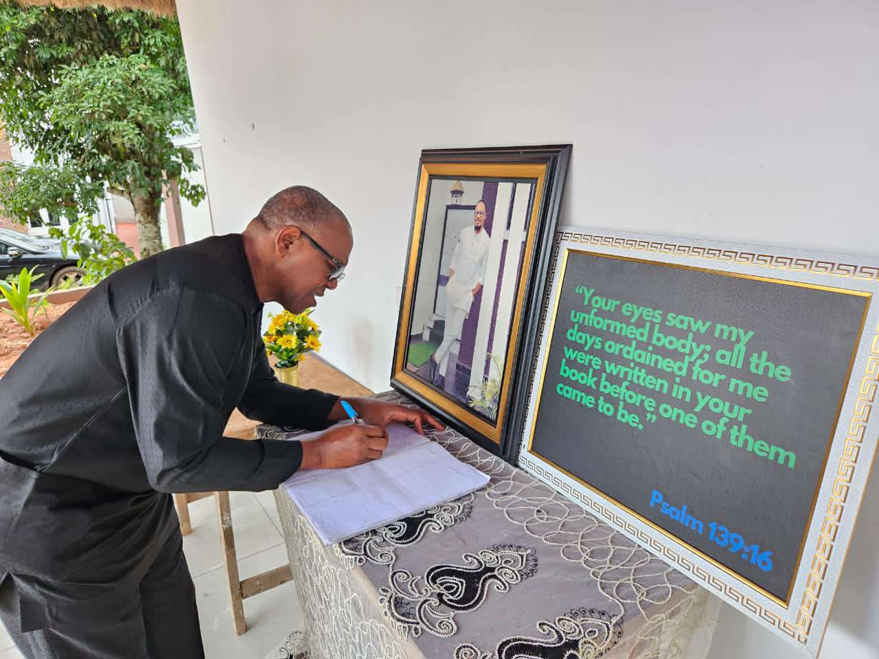 Peter Obi pays condolence visit to family of Junior Pope