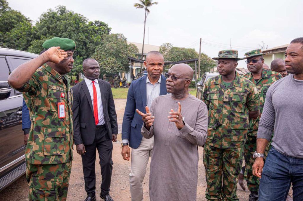 Aba killings: Gov Otti pays morale boosting visit to army, pleads for innocent suspects