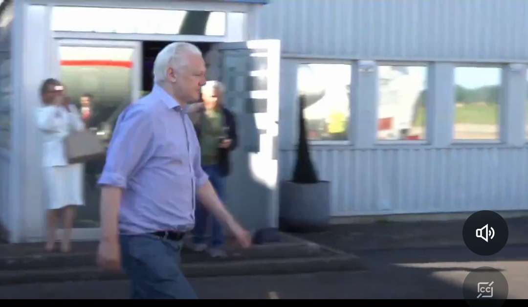 WikiLeaks founder Julian Assange on his way to a US court, set to be freed