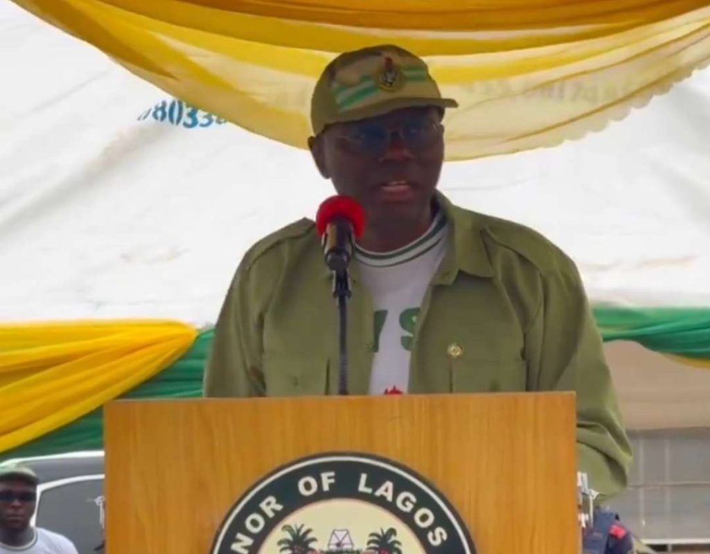 Sanwo-Olu gifts Lagos corps members N100,000 each