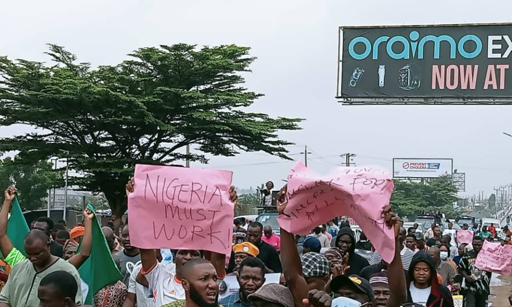 EndBadGovernance: Osun youths stage peaceful protest amid heavy security
