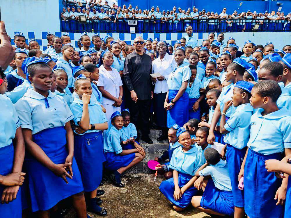 Peter Obi visits Holy Rosary Nsugbe, donates N120m to support its education outreach